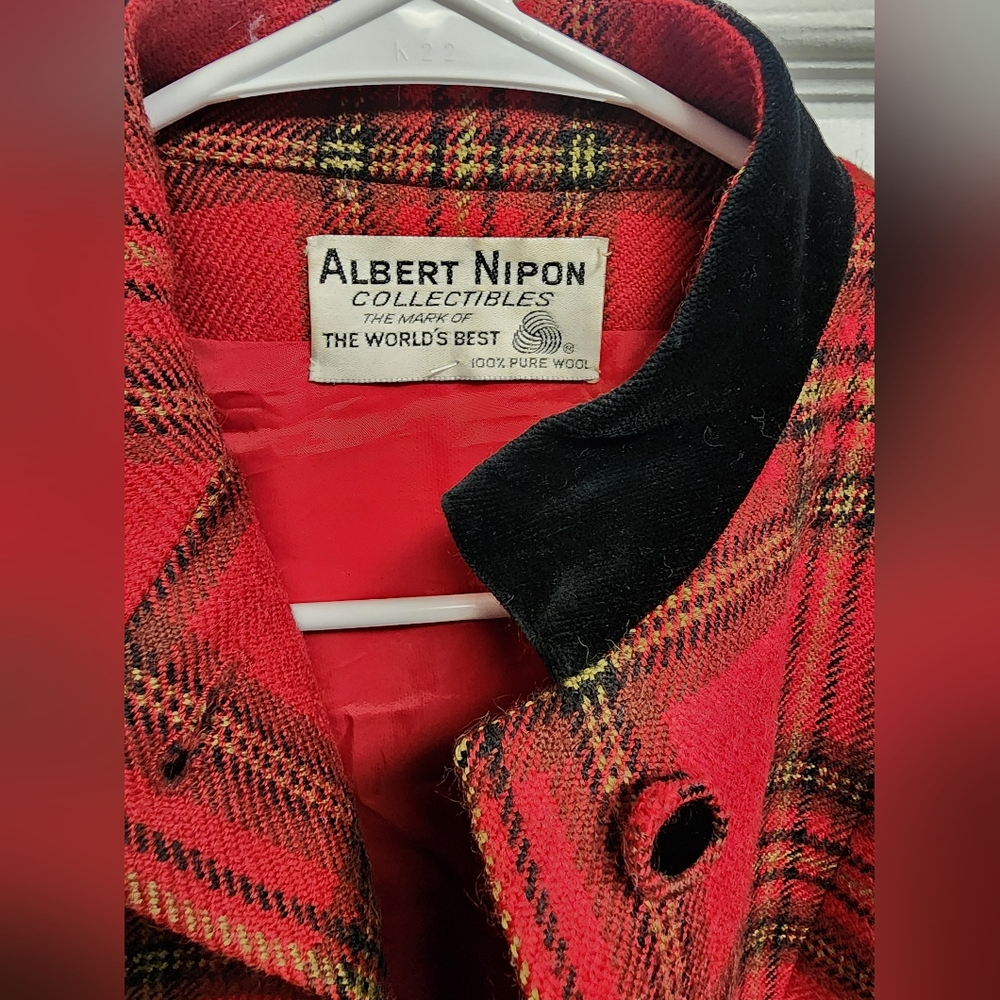 Vintage Albert Nipon Jacket 100% Wool, Size 8 - image 2